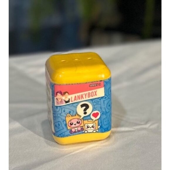 UNOPENED Blind Box Lankybox Mystery Squish Figure Collectible Blind Bag (3 Pack) - Picture 3 of 7